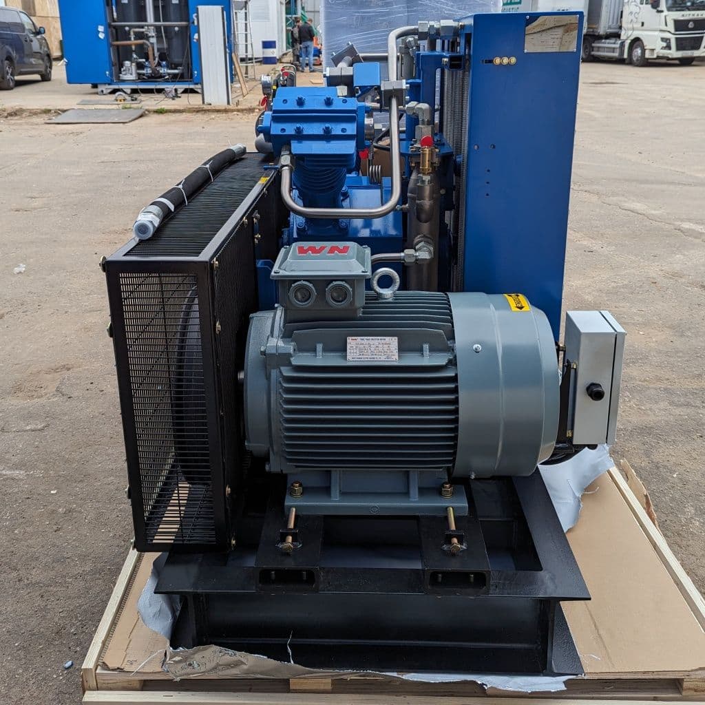 GEPROM GBHP-2.jpg GEPROM GBHP-2.jpg